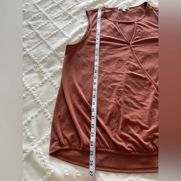 Moa Moa Top Rust Wrap With Cutout Size Large tank sleeveless blouse draped - Picture 9 of 9